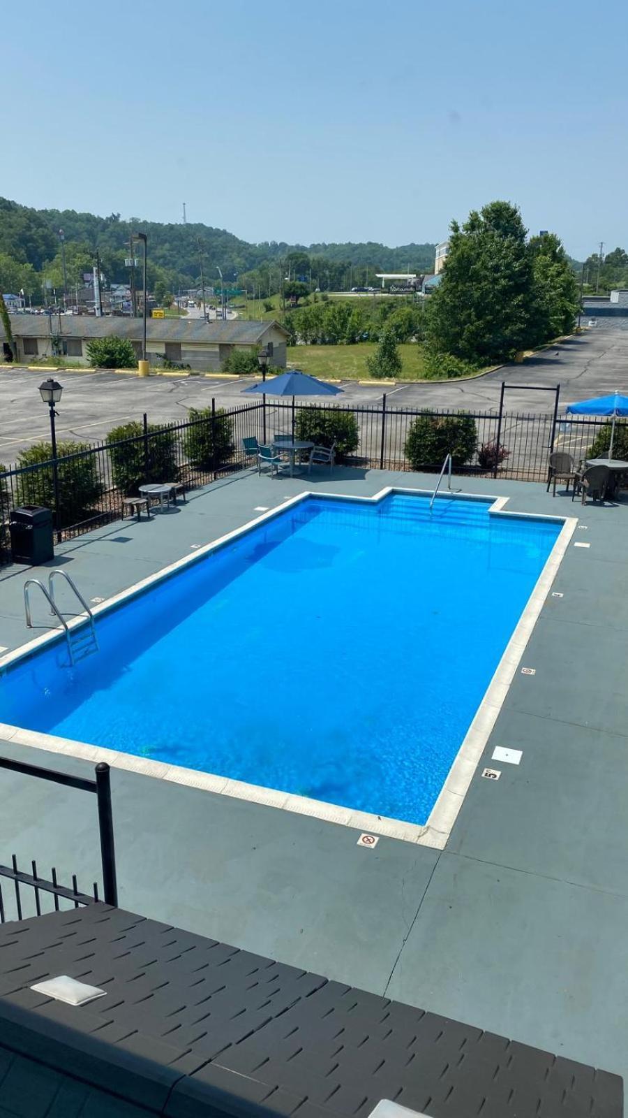 Rodeway Inn Barboursville Zewnętrze zdjęcie